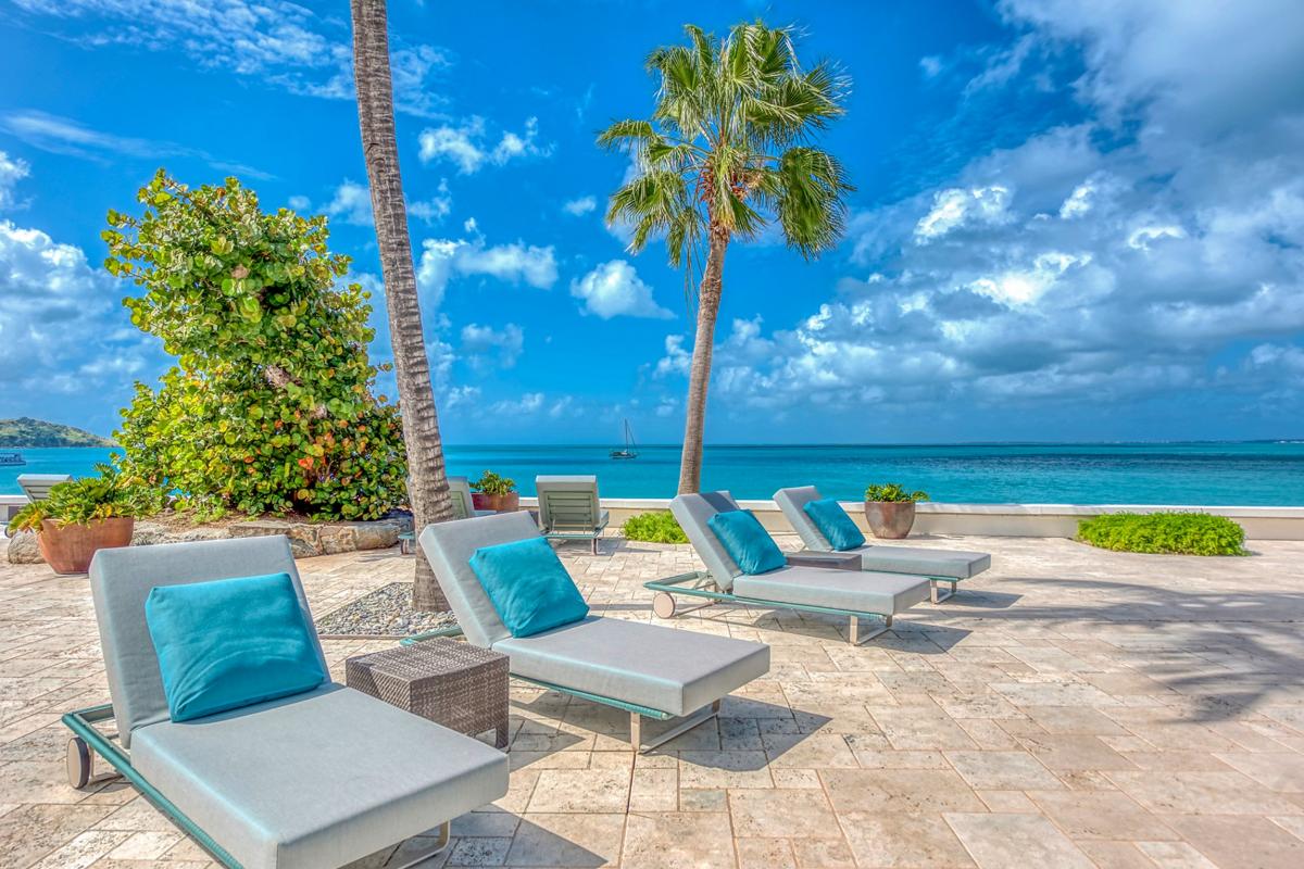 Unique Villa rental St Martin - Pool seating